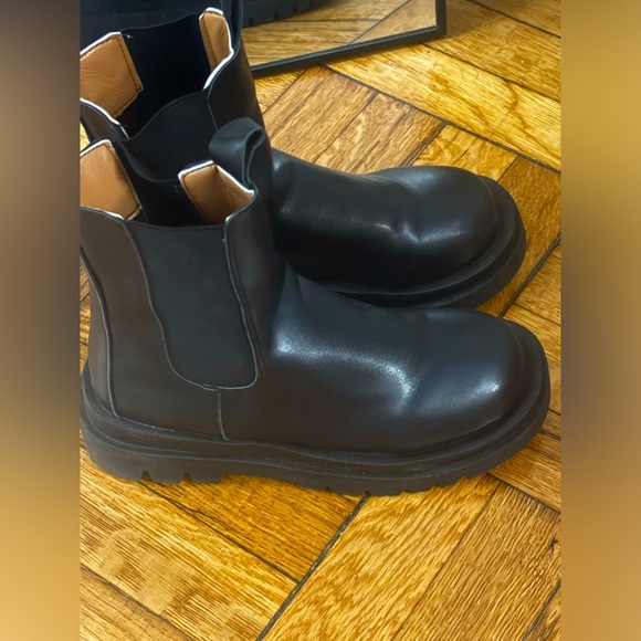Shoes - Boots